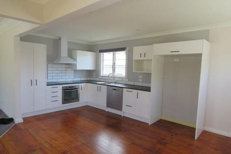 Photo of property in 16 Gaine Street, New Plymouth, 4310