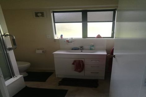 Photo of property in 51 Sunset Road, Totara Vale, Auckland, 0632