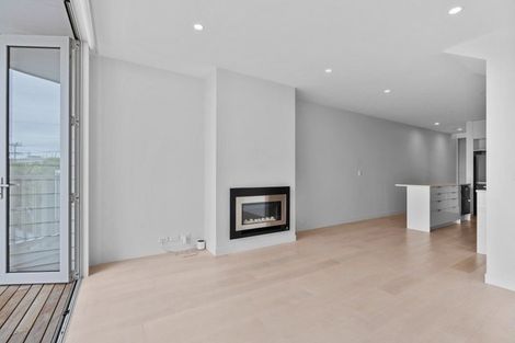 Photo of property in 8/83 Hinemoa Street, Birkenhead, Auckland, 0626