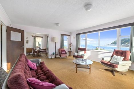 Photo of property in 81 Breaker Bay Road, Breaker Bay, Wellington, 6022