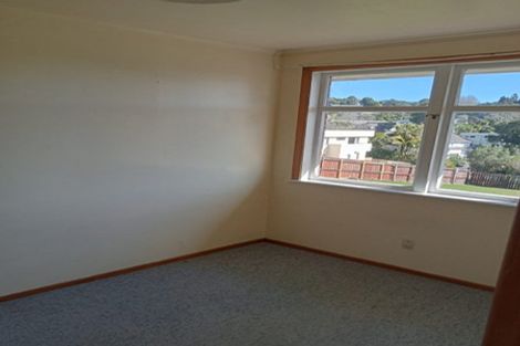 Photo of property in 26 Eastglen Road, Glen Eden, Auckland, 0602