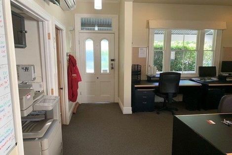 Photo of property in 19 Richmond Road, Brixton, New Plymouth, 4373