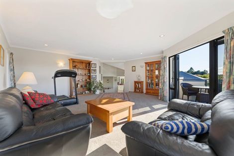 Photo of property in 27 Kinder Street, Acacia Bay, Taupo, 3330