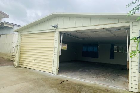 Photo of property in 37 Sharland Avenue, Manurewa, Auckland, 2102