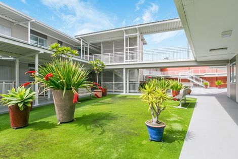 Photo of property in Algarve Apartments, 207/332 Maunganui Road, Mount Maunganui, 3116