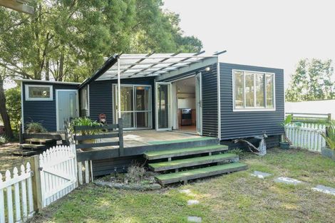 Photo of property in 27 Robinson Road, Coatesville, Albany, 0793