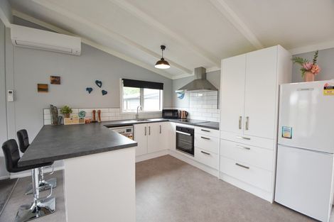 Photo of property in 28 Frederick Street, Carterton, 5713