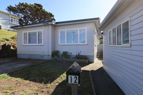 Photo of property in 12 Bristol Street, Island Bay, Wellington, 6023
