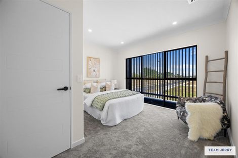 Photo of property in 37 Maungakaraka Road, Karaka, 2580