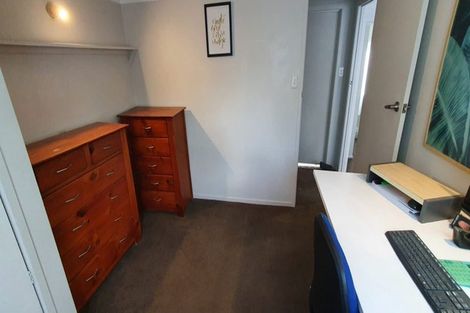 Photo of property in 2/34 Valley View Road, Glenfield, Auckland, 0629