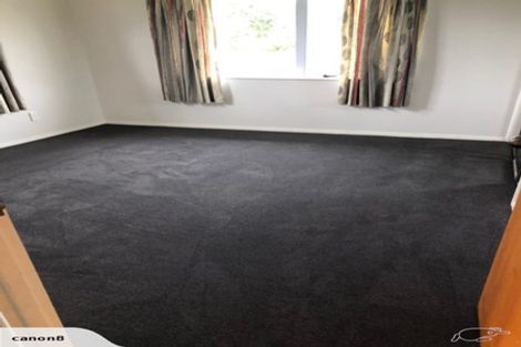 Photo of property in 33 Addison Drive, Glendene, Auckland, 0602