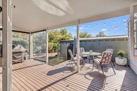 Photo of property in 8 Cochrane Street, Fairy Springs, Rotorua, 3015