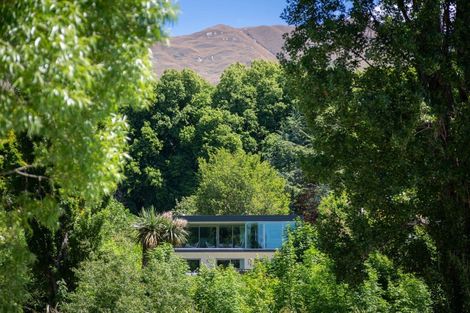 Photo of property in 10 Tapley Paddock, Wanaka, 9305