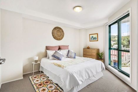 Photo of property in Palm Grove Apartments, 1/13c Palm Grove, Berhampore, Wellington, 6023
