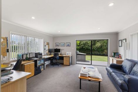 Photo of property in 17 Millbrook Drive, Waiuku, 2683