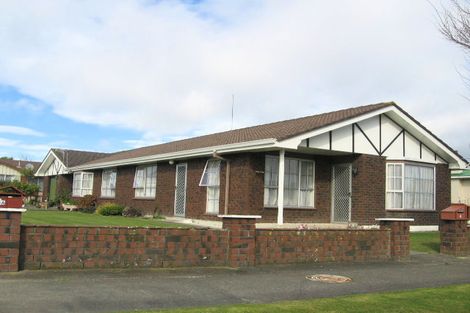 Photo of property in 4-6 Woodfield Avenue, Roslyn, Palmerston North, 4414