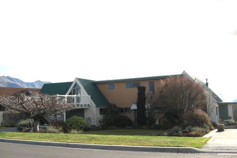 Photo of property in 40 Kennedy Crescent, Wanaka, 9305