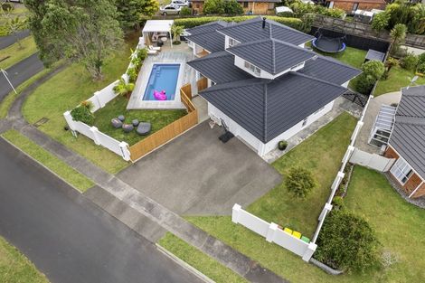 Photo of property in 27 Maygrove Drive, Orewa, 0931