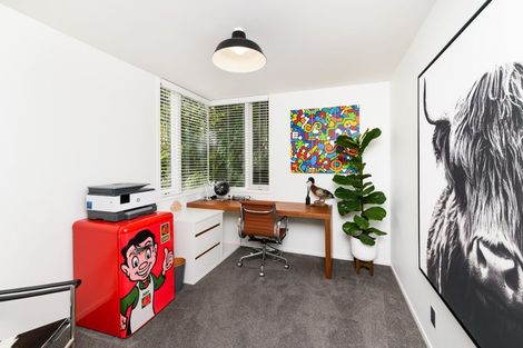 Photo of property in 161 Victoria Avenue, Hokowhitu, Palmerston North, 4410