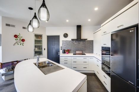 Photo of property in 17 Bourke Place, Havelock North, 4130