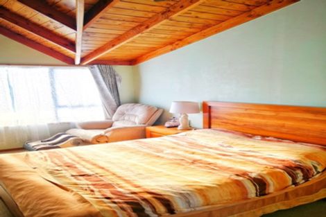 Photo of property in 38 Marina View Drive, West Harbour, Auckland, 0618