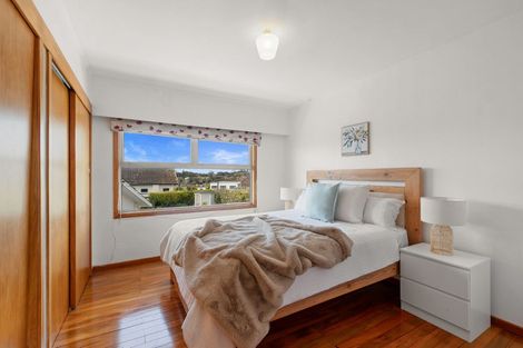 Photo of property in 14 Barrett Street, Westown, New Plymouth, 4310