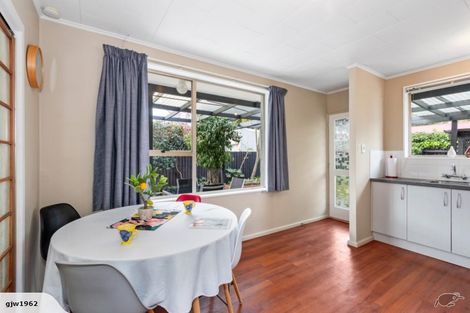 Photo of property in 2/366 Yaldhurst Road, Russley, Christchurch, 8042