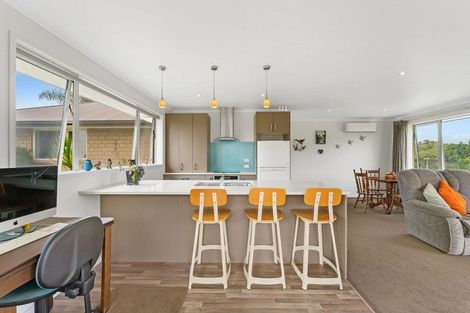 Photo of property in 46 Butterworth Crescent, Papamoa Beach, Papamoa, 3118