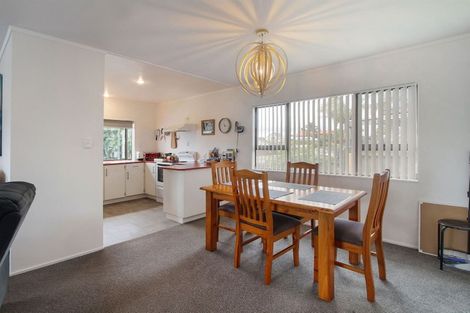 Photo of property in 4 Seaway Road, Clarks Beach, 2122