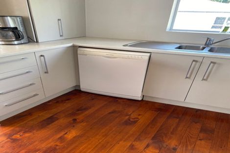 Photo of property in 115 Glengarry Road, Glen Eden, Auckland, 0602