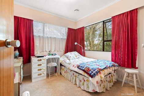 Photo of property in 21 Fitzpatrick Street, Newlands, Wellington, 6037
