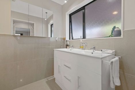 Photo of property in 6 Fencourt Place, Rototuna North, Hamilton, 3210