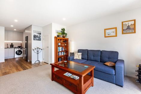 Photo of property in 41 Te Ara O Papatahi, Wainuiomata, Lower Hutt, 5014