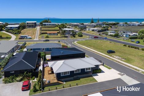 Photo of property in 8 Sandy Place, Waihi Beach, 3611