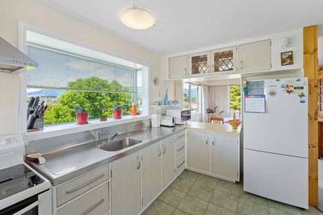 Photo of property in 10 Titoki Road, Waikanae Beach, Waikanae, 5036