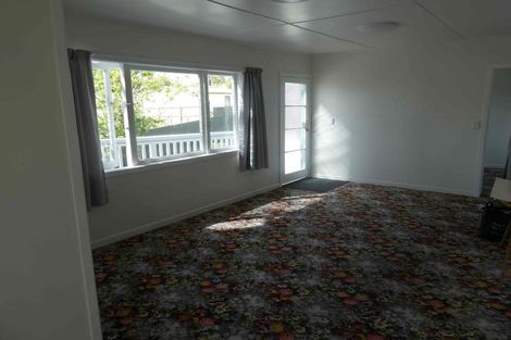 Photo of property in 59 Kaurilands Road, Titirangi, Auckland, 0604