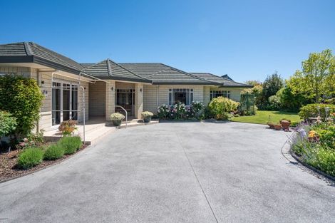 Photo of property in 90 Harvey Street, Waipahihi, Taupo, 3330