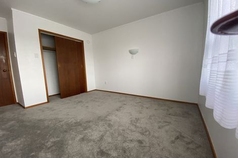 Photo of property in 4200 Great North Road, Glendene, Auckland, 0602