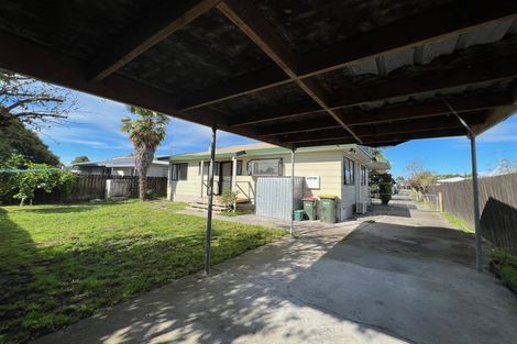 Photo of property in 8 Pringle Place, Nawton, Hamilton, 3200