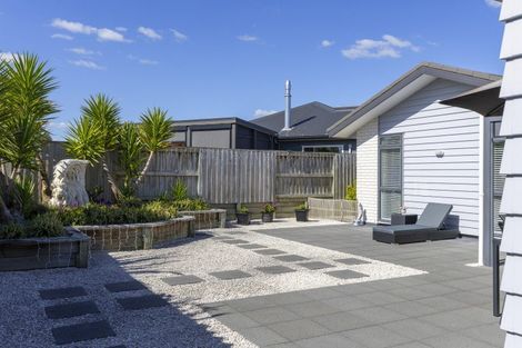 Photo of property in 32 Huka Heights Drive, Rangatira Park, Taupo, 3330