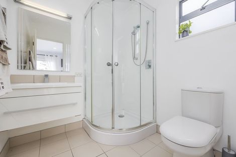 Photo of property in 2 Mizen Court, Torbay, Auckland, 0630