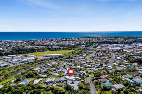 Photo of property in 52 Queens Road, Glen Avon, New Plymouth, 4312