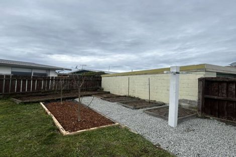 Photo of property in 2/23 Branksome Place, Parklands, Christchurch, 8083