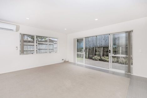 Photo of property in 22 Terrasini Drive, Flat Bush, Auckland, 2019