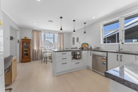 Photo of property in 42 Robinson Crescent, Westbrook, Palmerston North, 4412