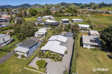 Photo of property in 44 Hillview Road, Waihi Beach, 3611