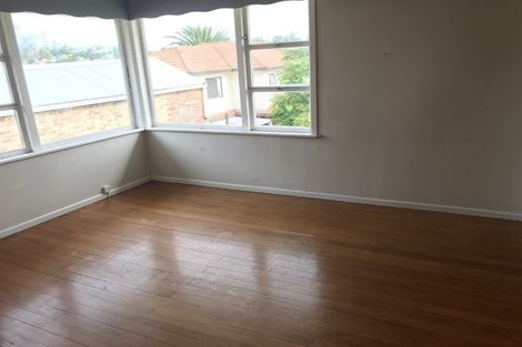 Photo of property in 3179 Great North Road, New Lynn, Auckland, 0600