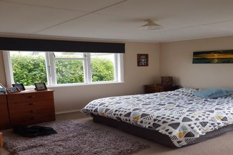 Photo of property in 5 Hillary Street, Tawa, Wellington, 5028