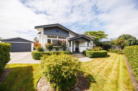 Photo of property in 6 Rosalie Terrace, Kelvin Grove, Palmerston North, 4414