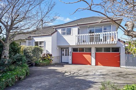Photo of property in 40 Rauparaha Street, Waikanae Beach, Waikanae, 5036